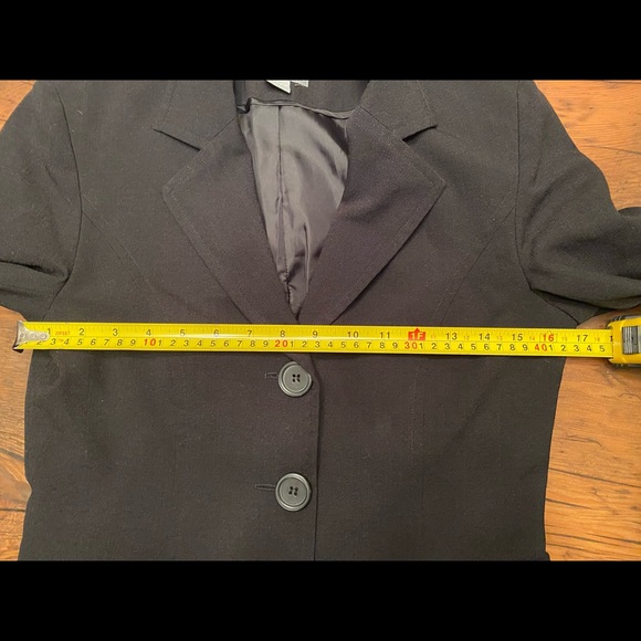 Classic 3 button Beechers Brook blazer - Picture 6 of 6
